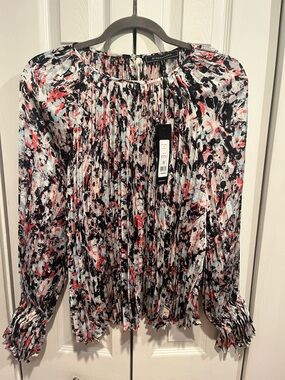 BCBG Pleated Abstract Print Blouse in Black, White, Red adorable Sz S NWT